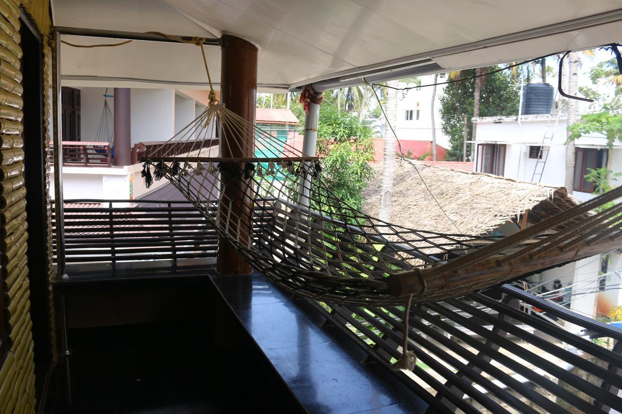 Mummy Bamboo House Hotel Varkala Exterior photo